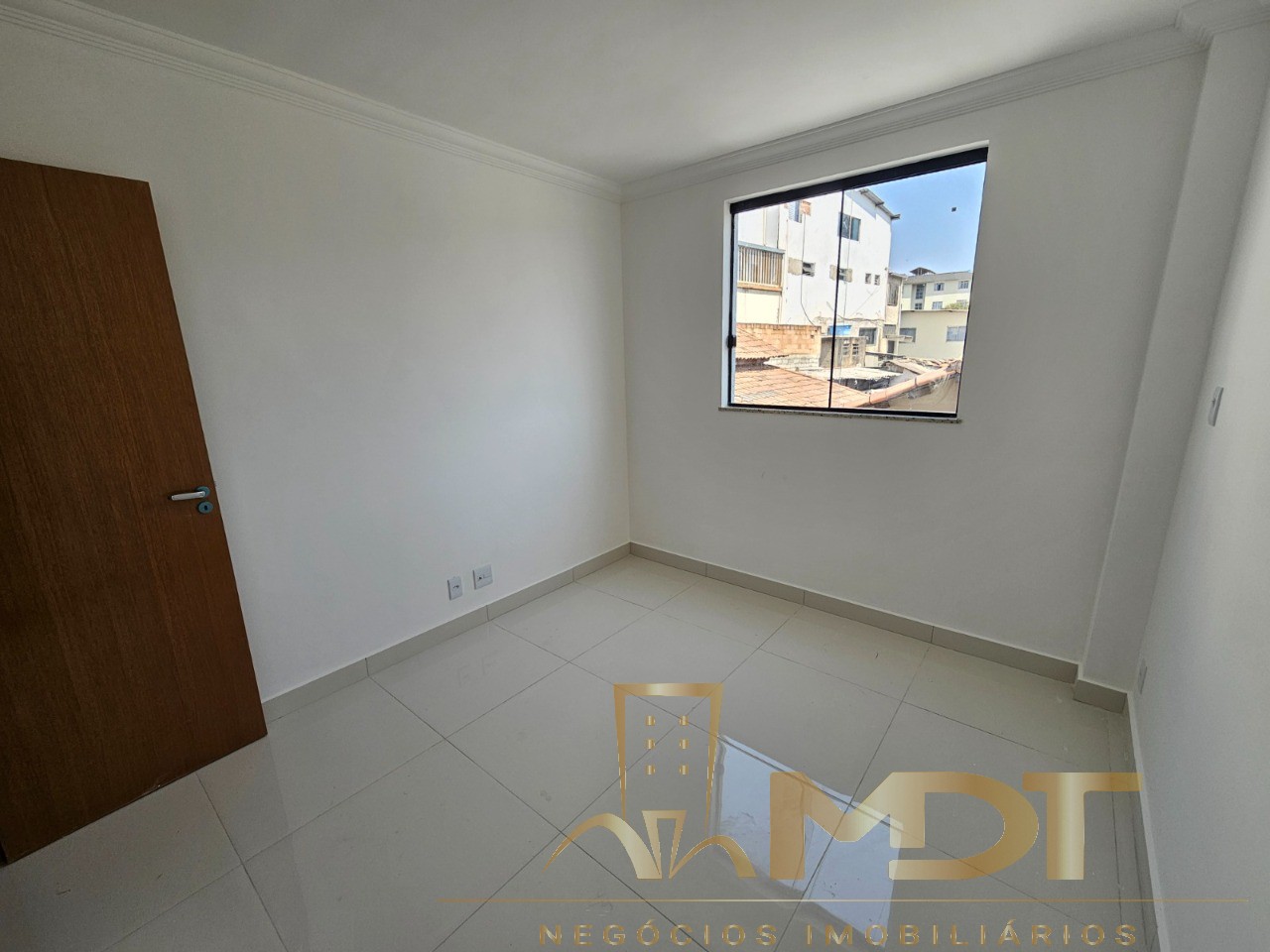 Casa à venda com 2 quartos, 110m² - Foto 15