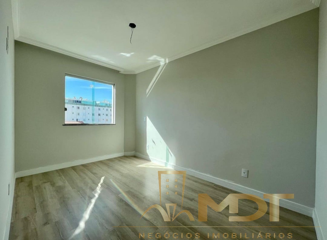 Apartamento à venda com 3 quartos, 158m² - Foto 1