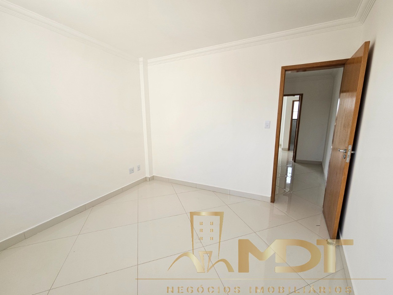 Casa à venda com 2 quartos, 110m² - Foto 15