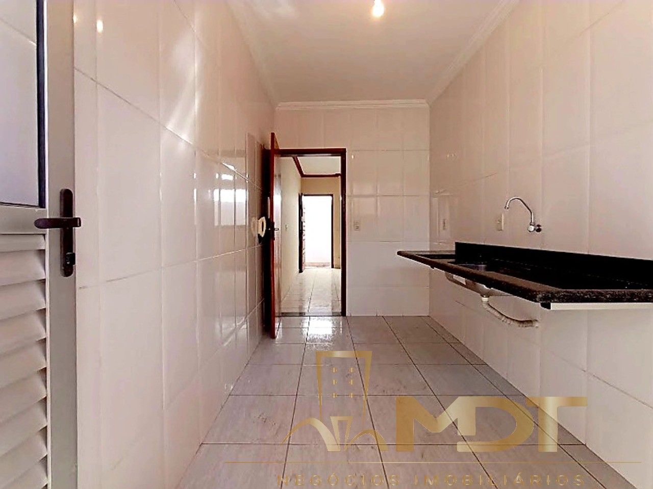 Casa à venda com 2 quartos, 58m² - Foto 5