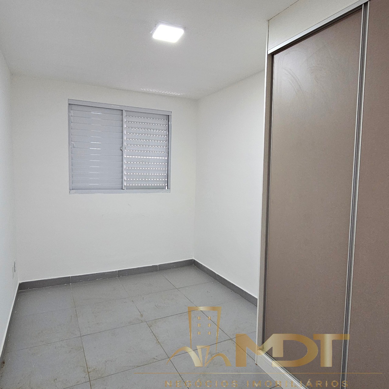 Apartamento à venda com 2 quartos, 55m² - Foto 6