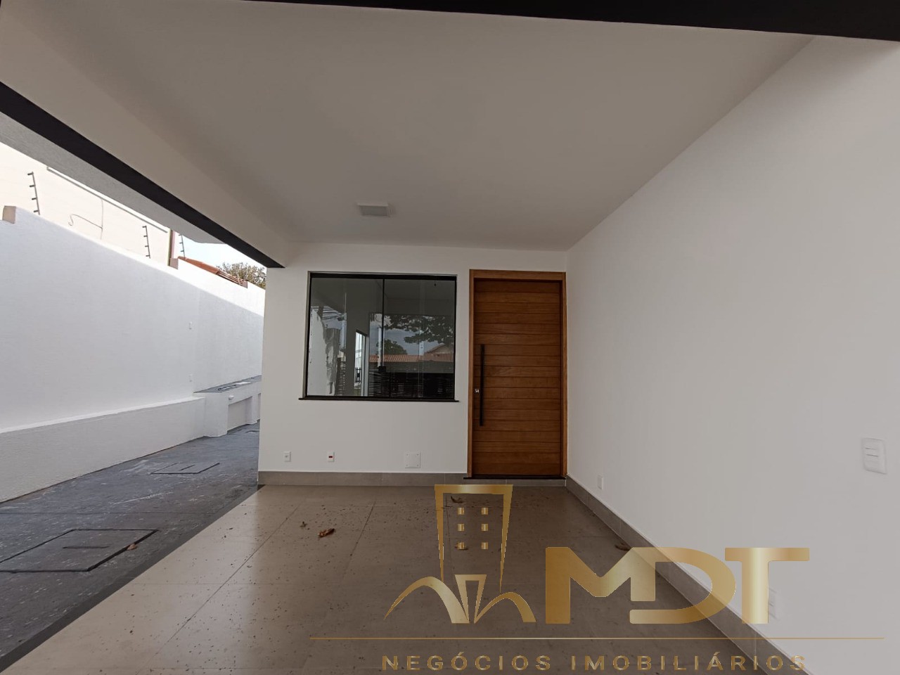 Casa à venda com 3 quartos, 100m² - Foto 5