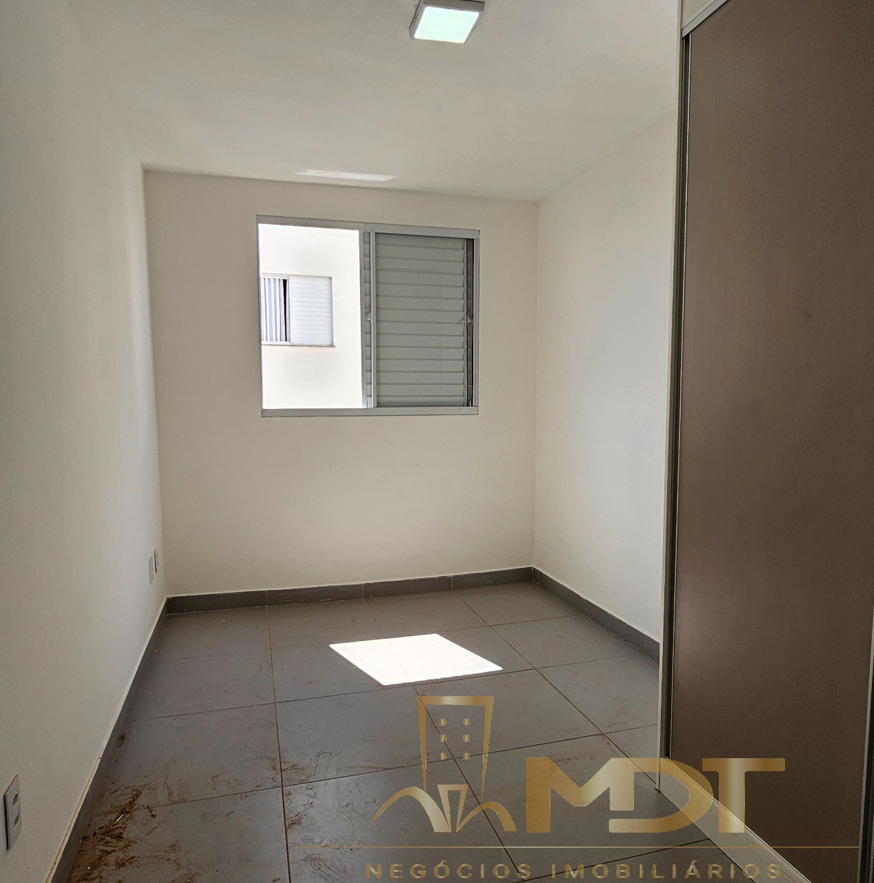 Apartamento à venda com 2 quartos, 55m² - Foto 10