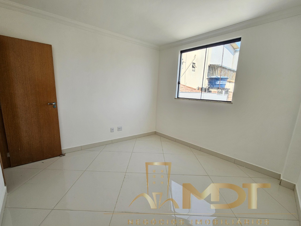 Casa à venda com 2 quartos, 110m² - Foto 17