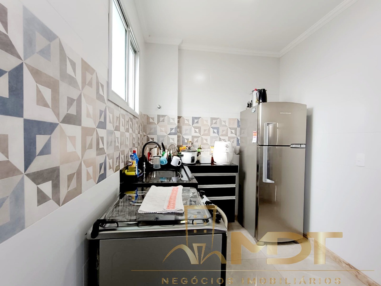 Apartamento à venda com 2 quartos, 65m² - Foto 4