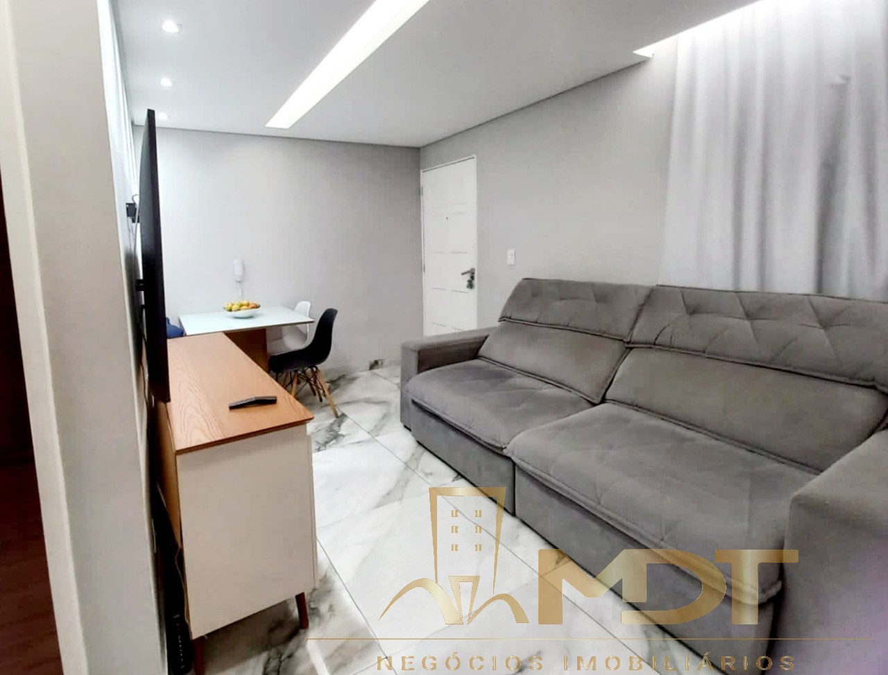 Apartamento à venda com 2 quartos, 40m² - Foto 2