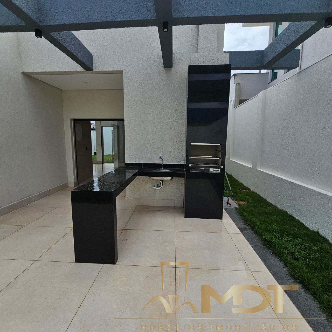 Casa à venda com 3 quartos, 160m² - Foto 5