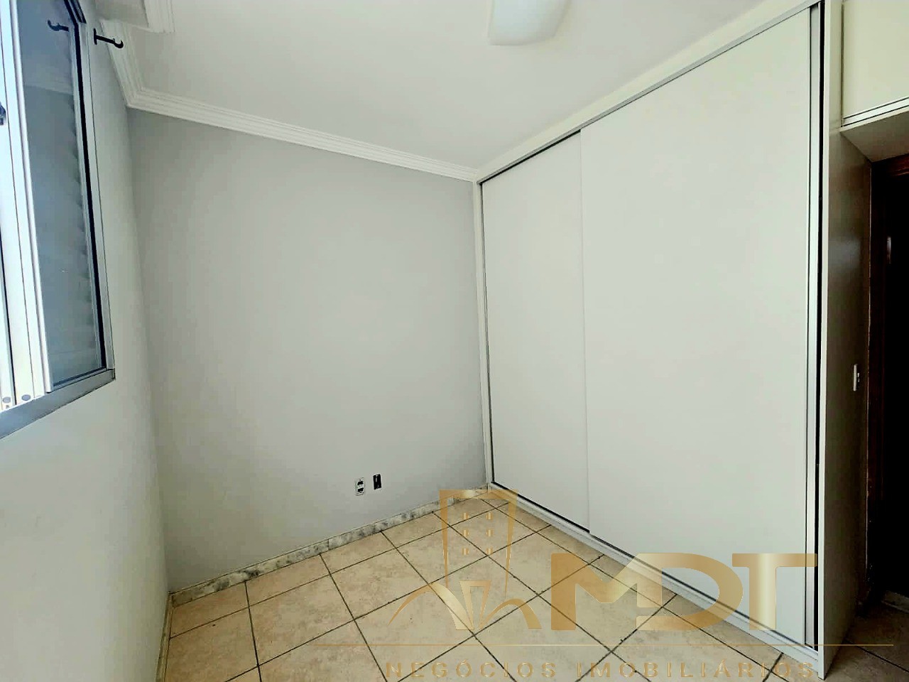 Apartamento à venda com 3 quartos, 60m² - Foto 24