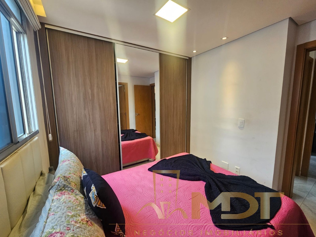 Apartamento à venda com 2 quartos, 60m² - Foto 12