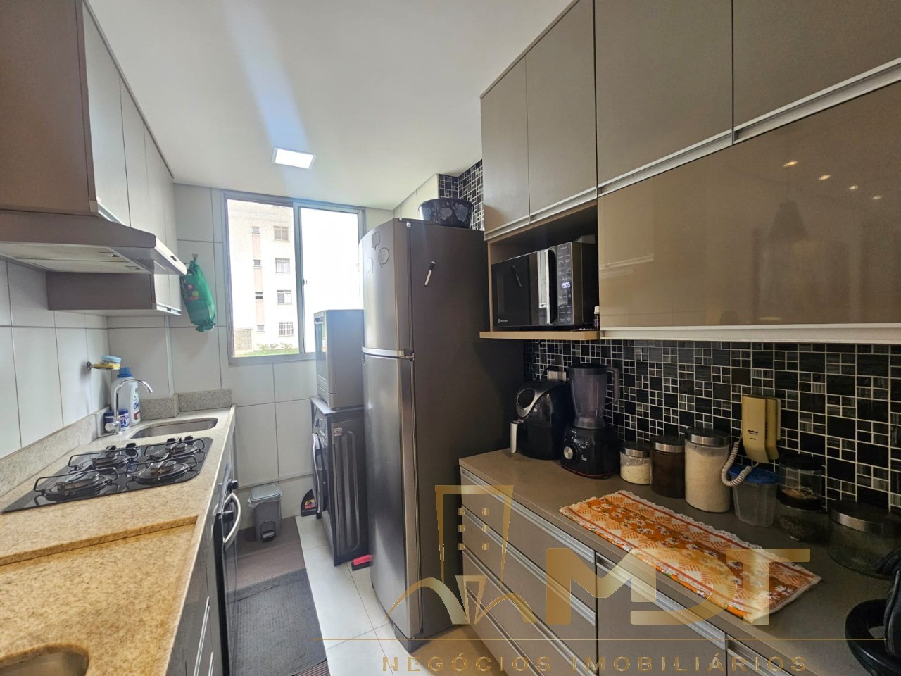 Apartamento à venda com 2 quartos, 60m² - Foto 5