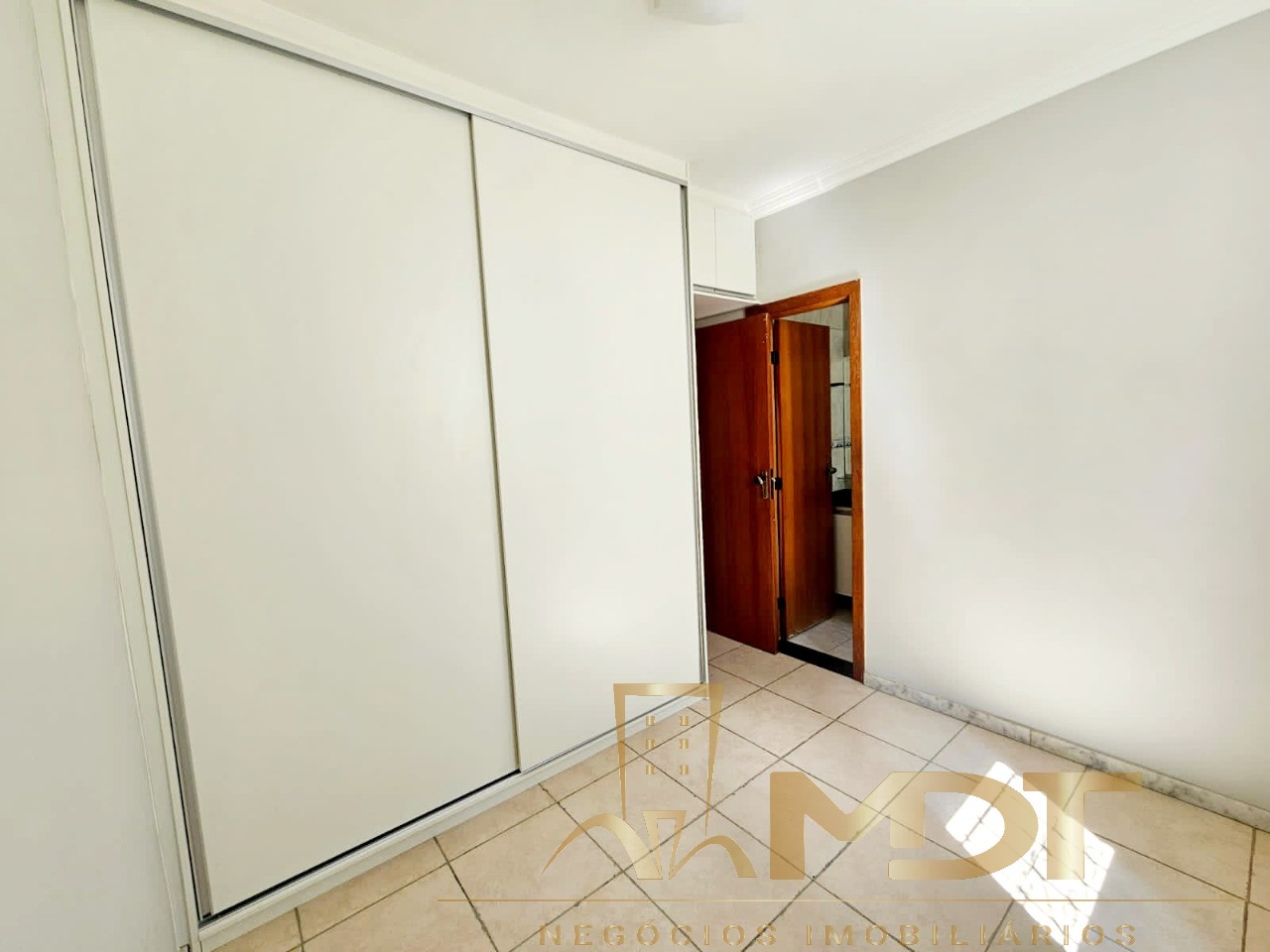 Apartamento à venda com 3 quartos, 60m² - Foto 23