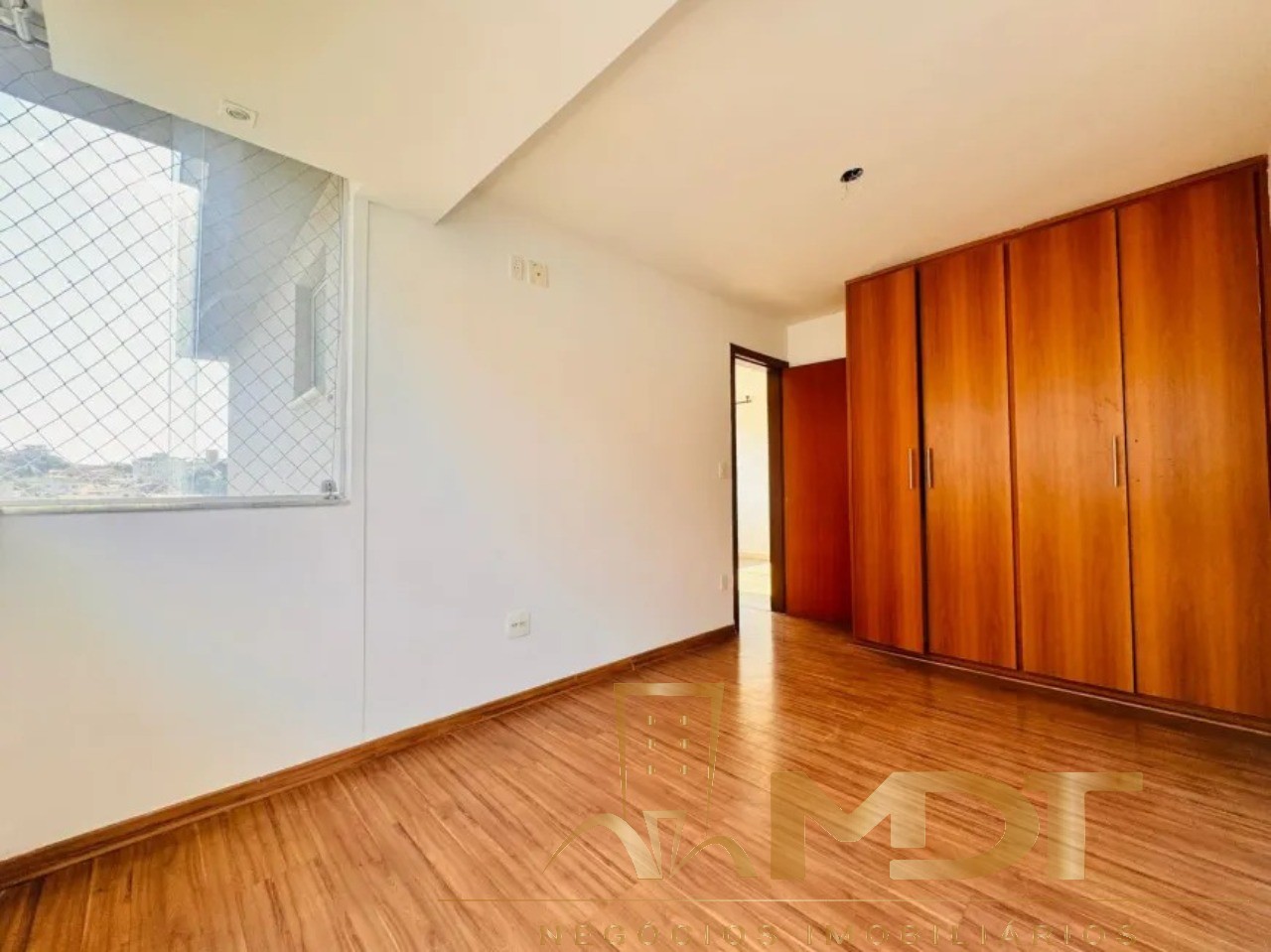 Apartamento à venda com 2 quartos, 60m² - Foto 24