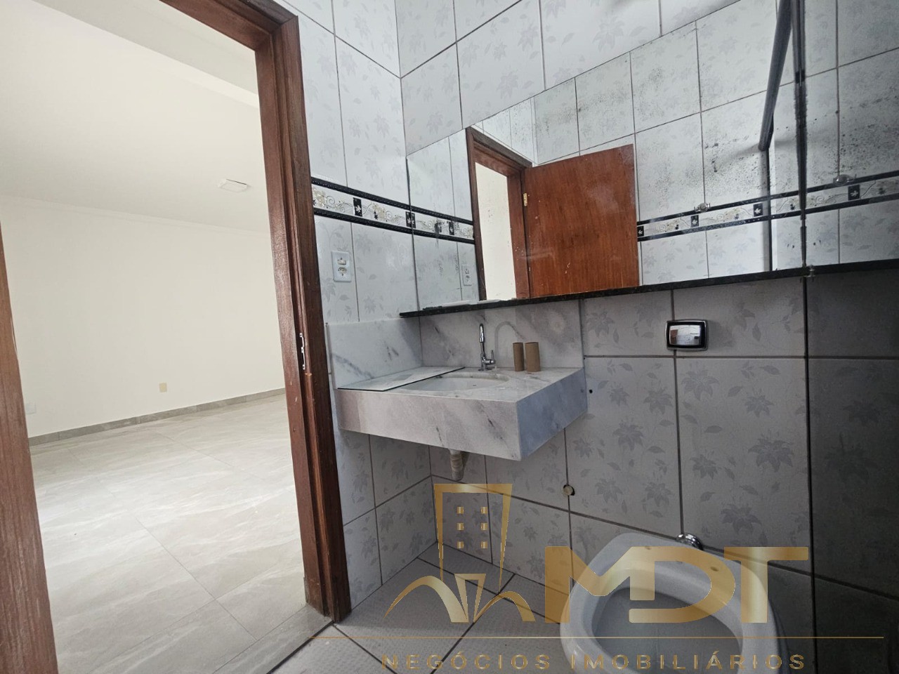 Casa à venda com 4 quartos, 200m² - Foto 21