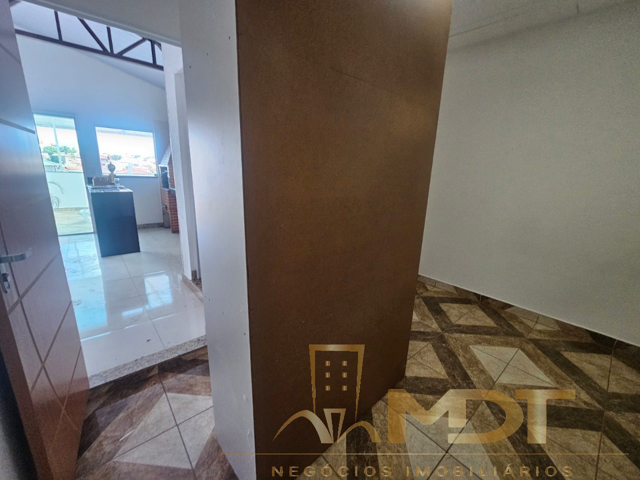 Casa à venda com 4 quartos, 200m² - Foto 35