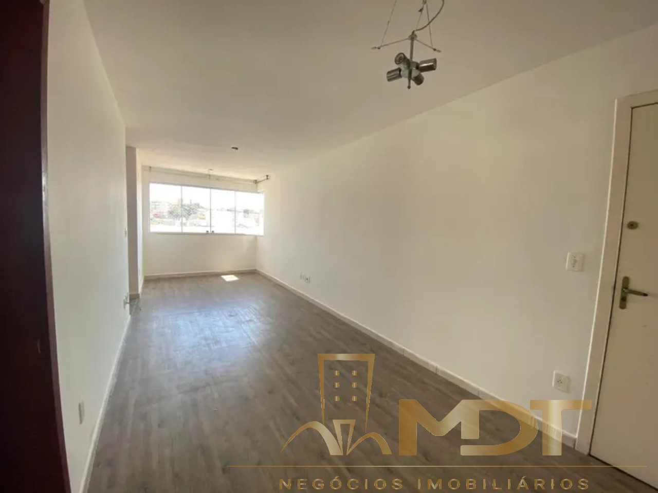 Apartamento à venda com 2 quartos, 60m² - Foto 7