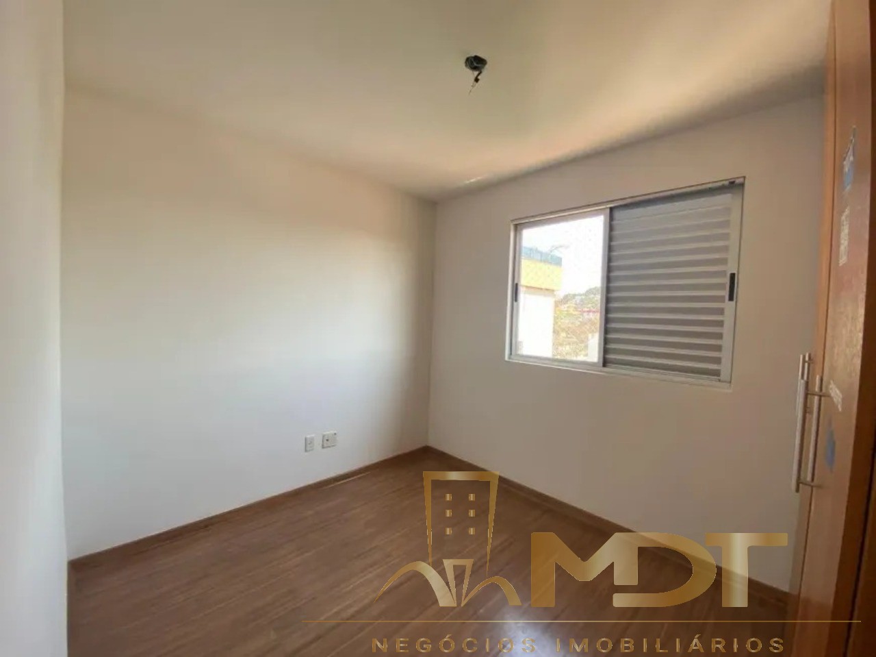 Apartamento à venda com 2 quartos, 60m² - Foto 13