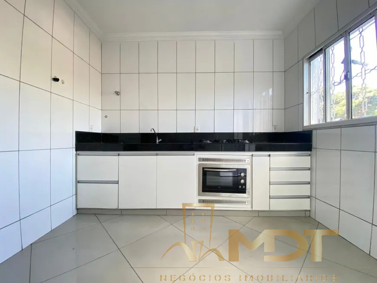 Casa à venda com 3 quartos, 180m² - Foto 23