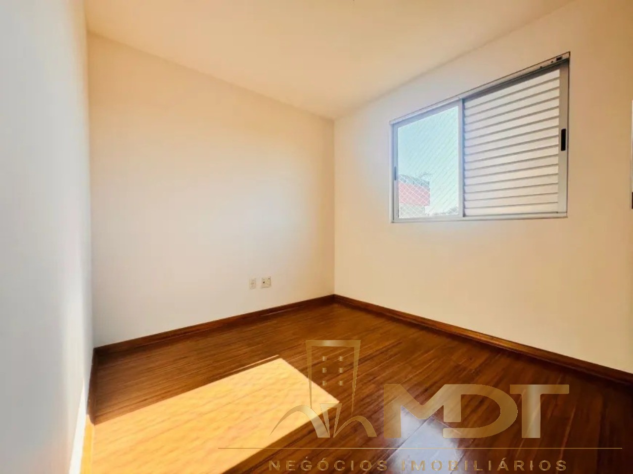 Apartamento à venda com 2 quartos, 60m² - Foto 25