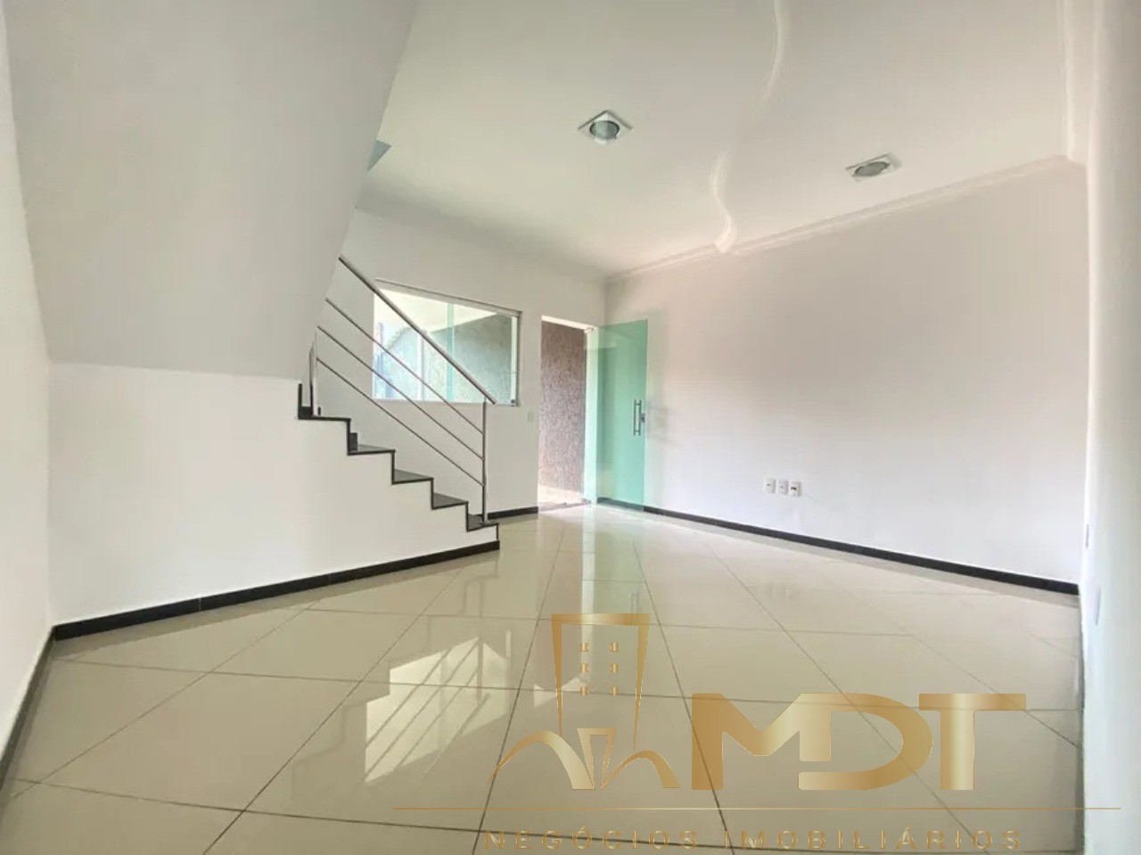 Casa à venda com 3 quartos, 180m² - Foto 9