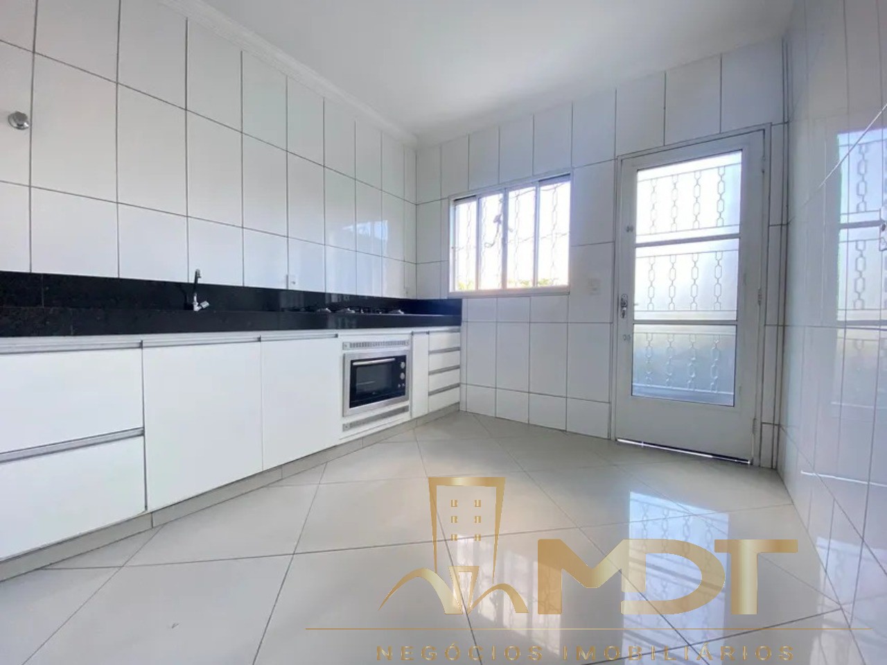 Casa à venda com 3 quartos, 180m² - Foto 24