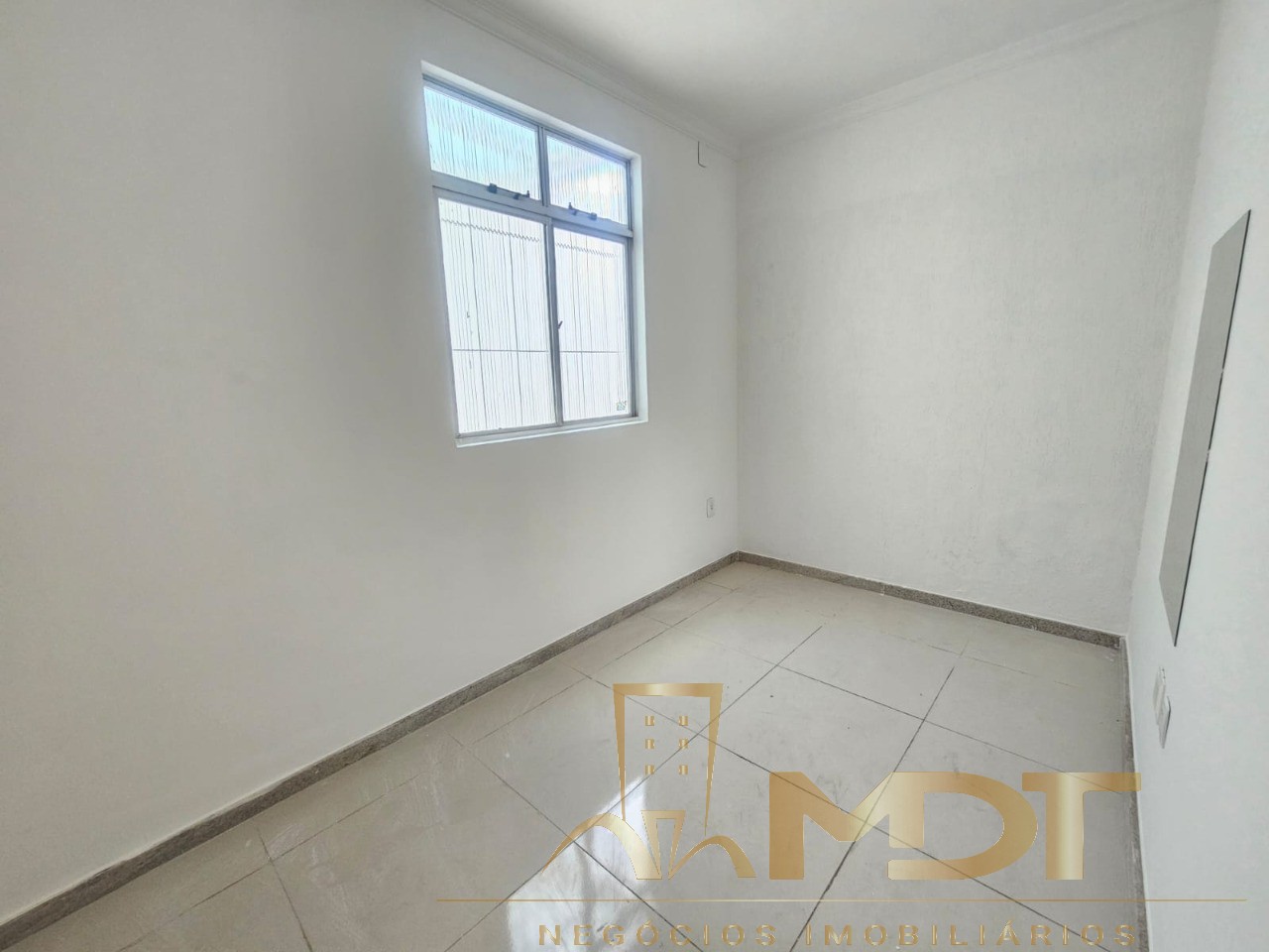 Casa à venda com 4 quartos, 200m² - Foto 17