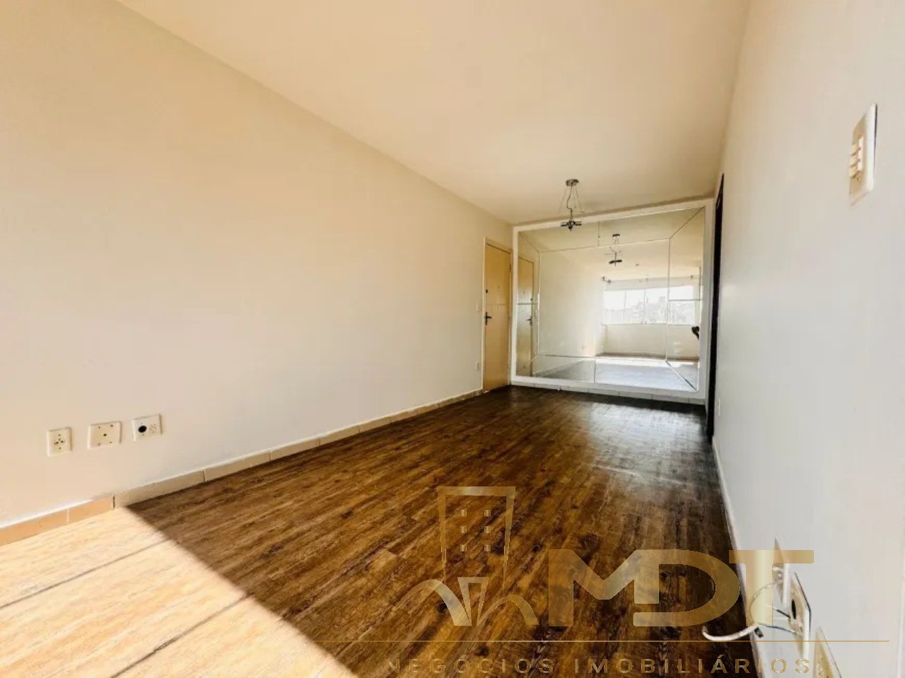 Apartamento à venda com 2 quartos, 60m² - Foto 23