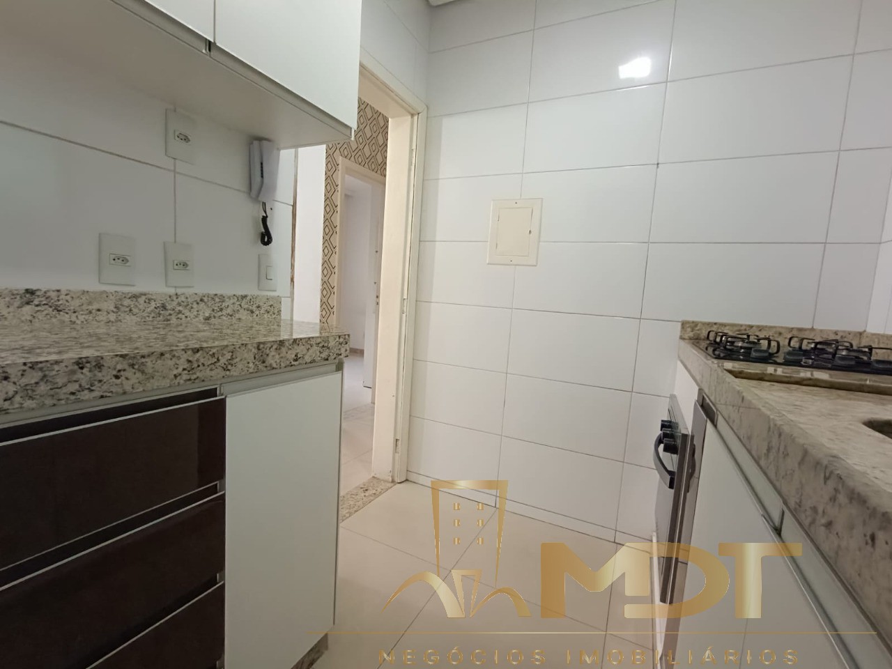 Apartamento à venda com 2 quartos, 75m² - Foto 21