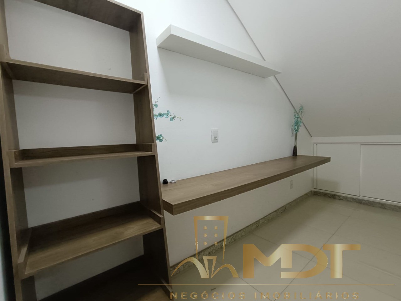 Apartamento à venda com 2 quartos, 75m² - Foto 10