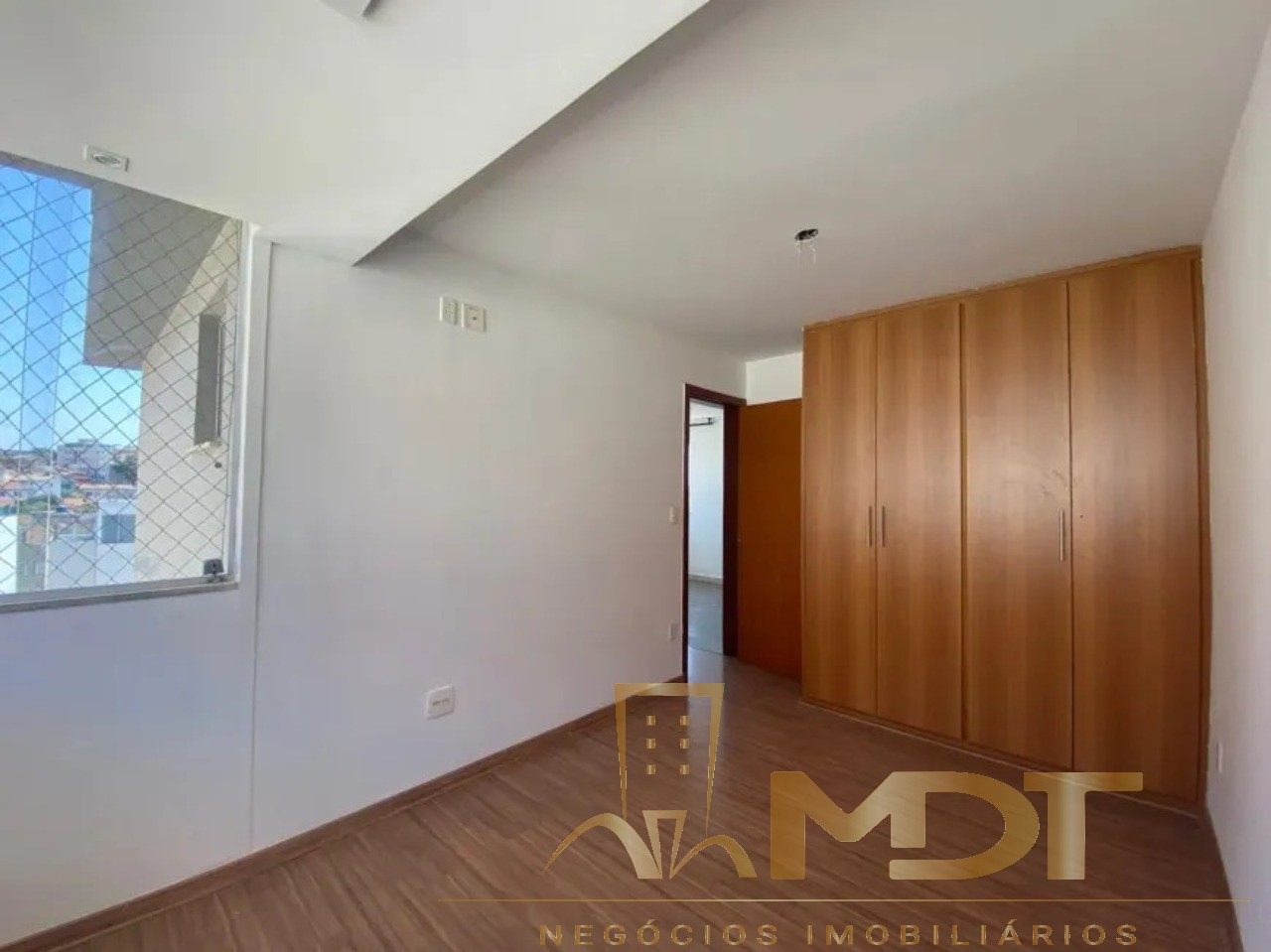 Apartamento à venda com 2 quartos, 60m² - Foto 9