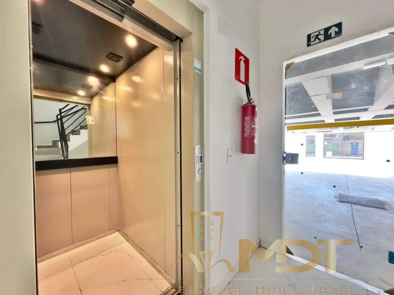 Apartamento à venda com 2 quartos, 120m² - Foto 24