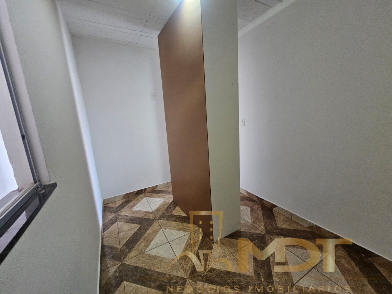 Casa à venda com 4 quartos, 200m² - Foto 37