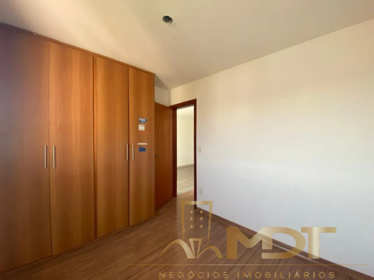 Apartamento à venda com 2 quartos, 60m² - Foto 10