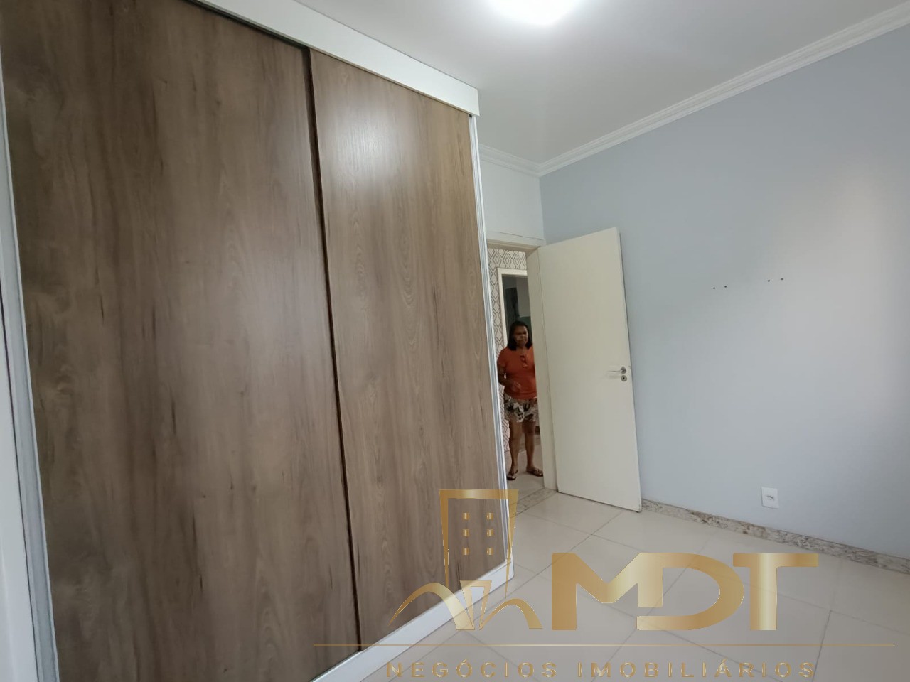 Apartamento à venda com 2 quartos, 75m² - Foto 7