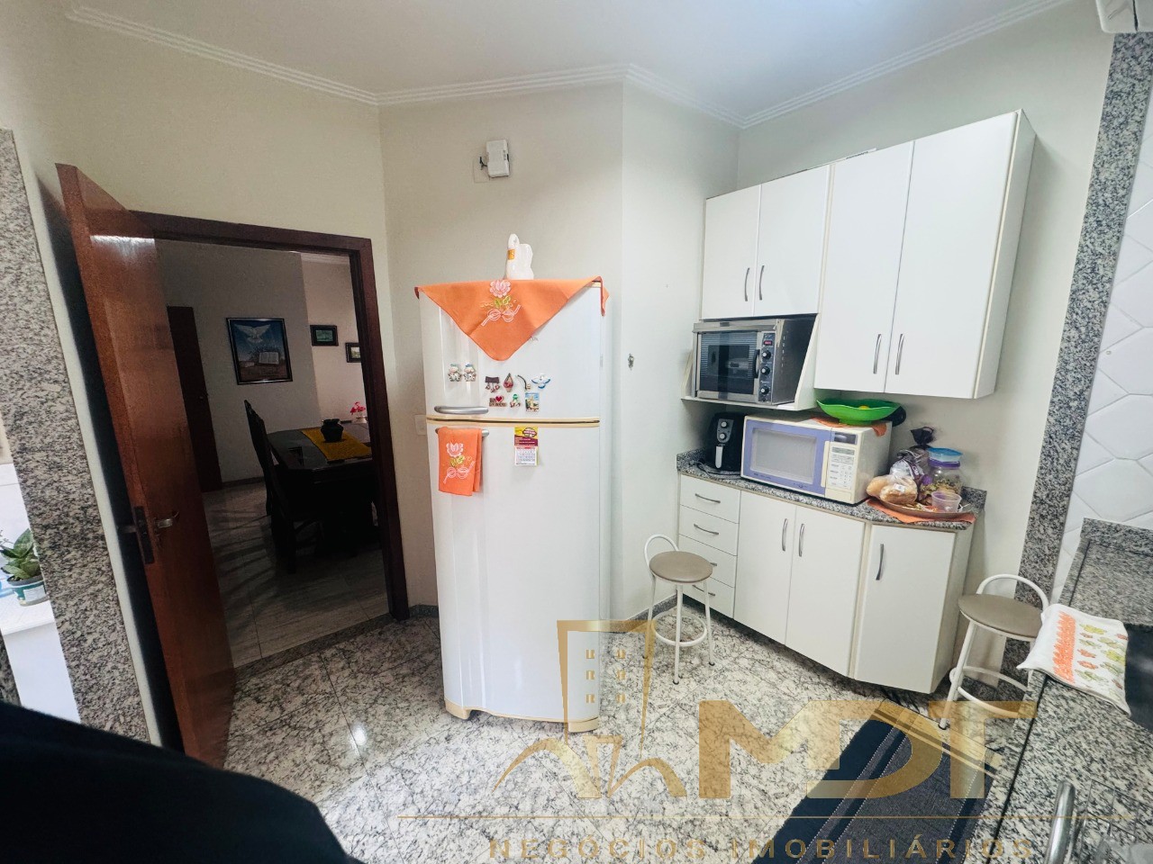 Apartamento à venda com 4 quartos, 96m² - Foto 4