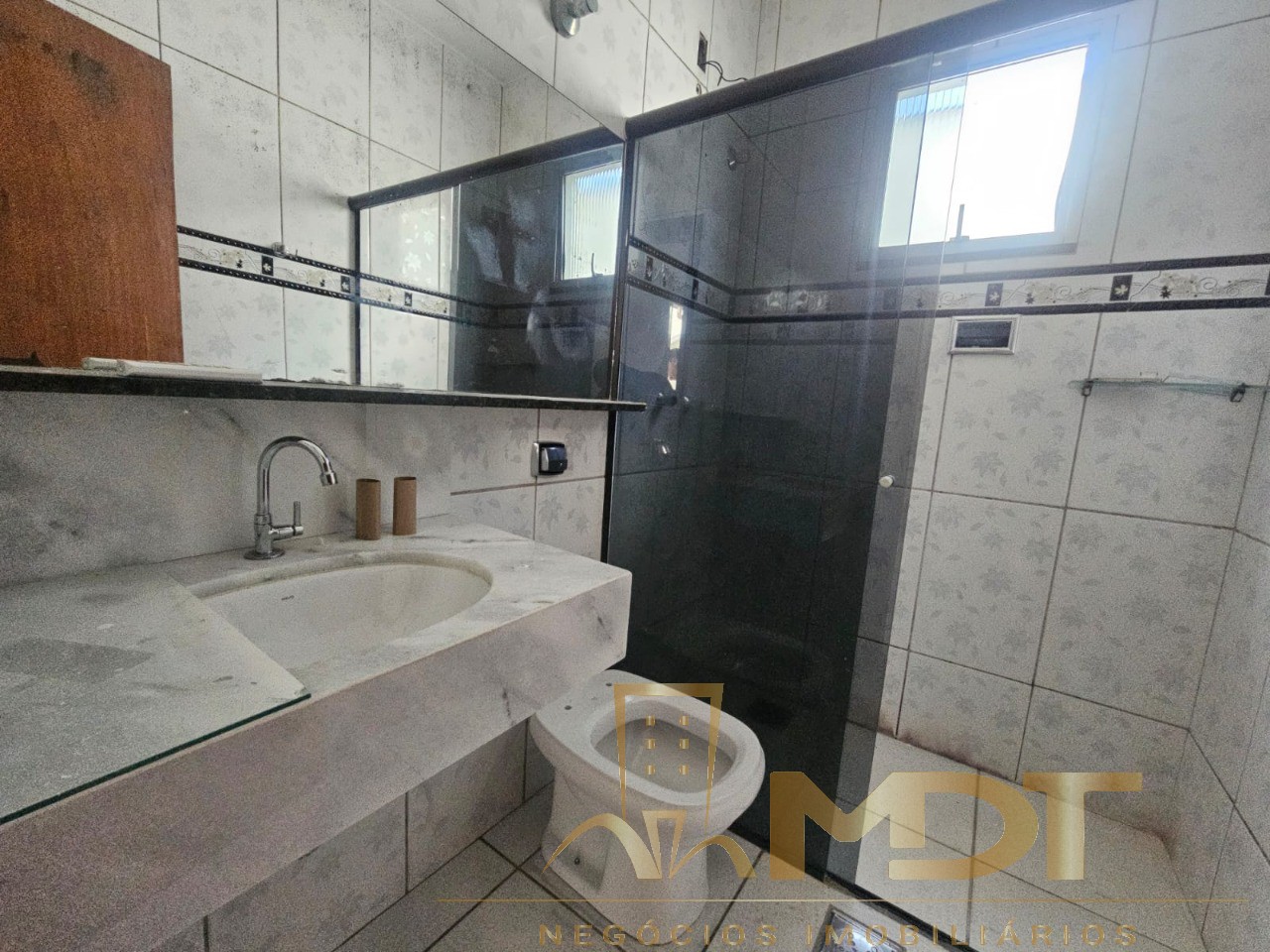 Casa à venda com 4 quartos, 200m² - Foto 25