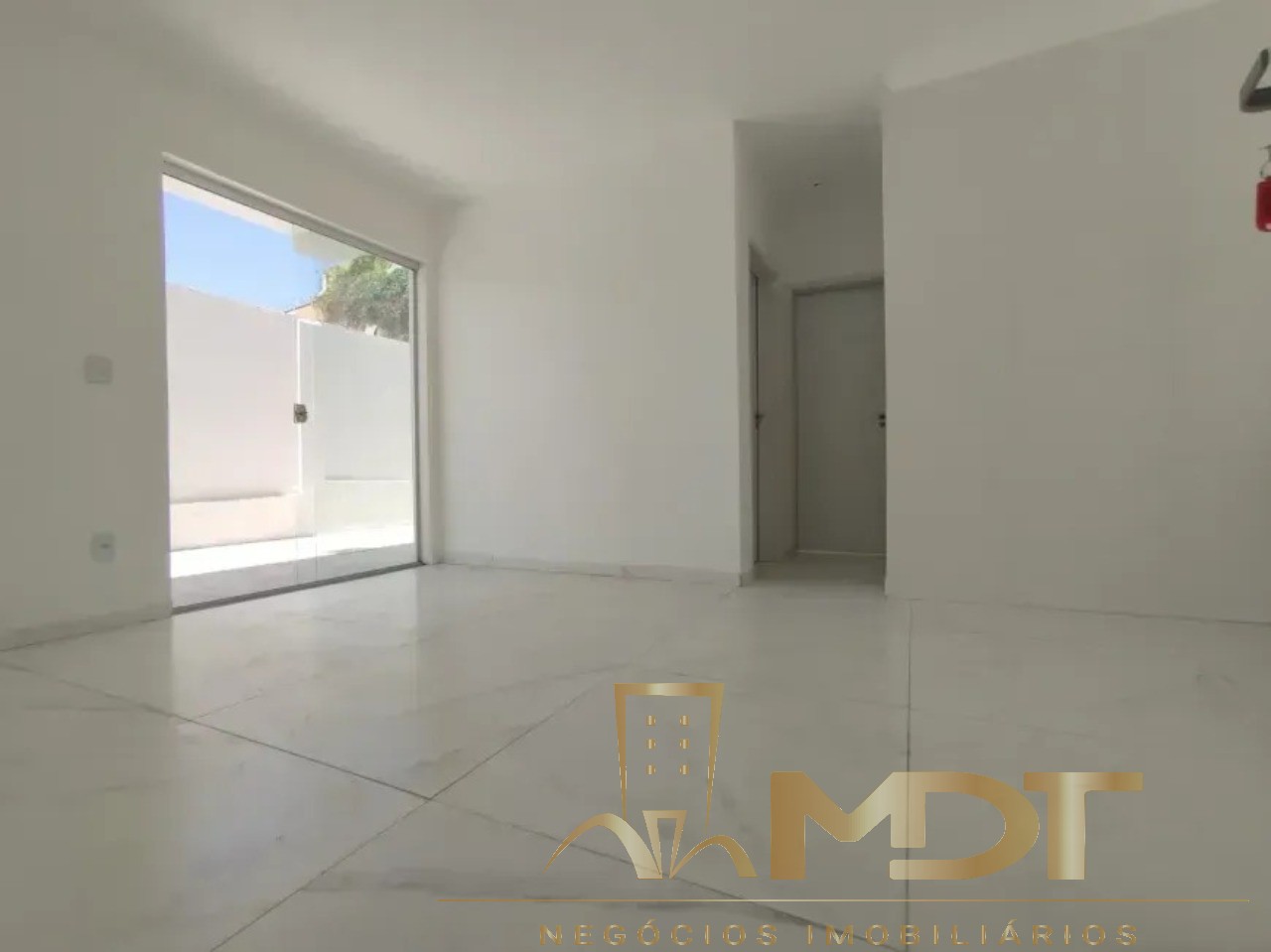 Apartamento à venda com 2 quartos, 120m² - Foto 4