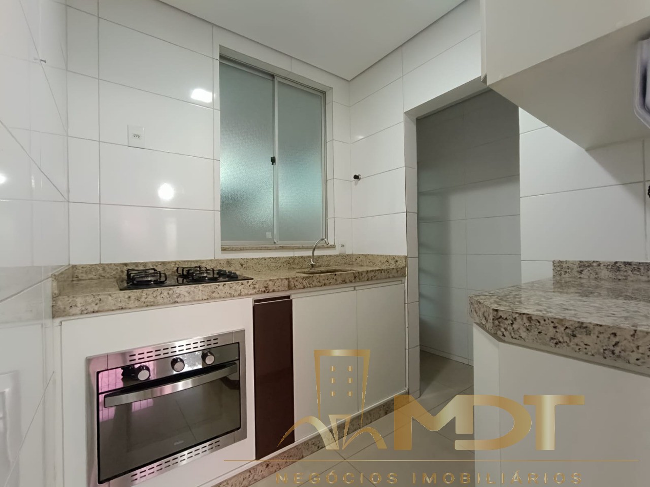 Apartamento à venda com 2 quartos, 75m² - Foto 15