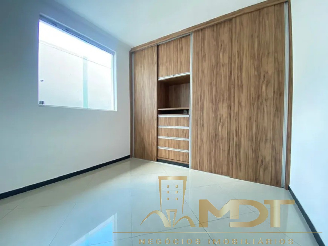 Casa à venda com 3 quartos, 180m² - Foto 15