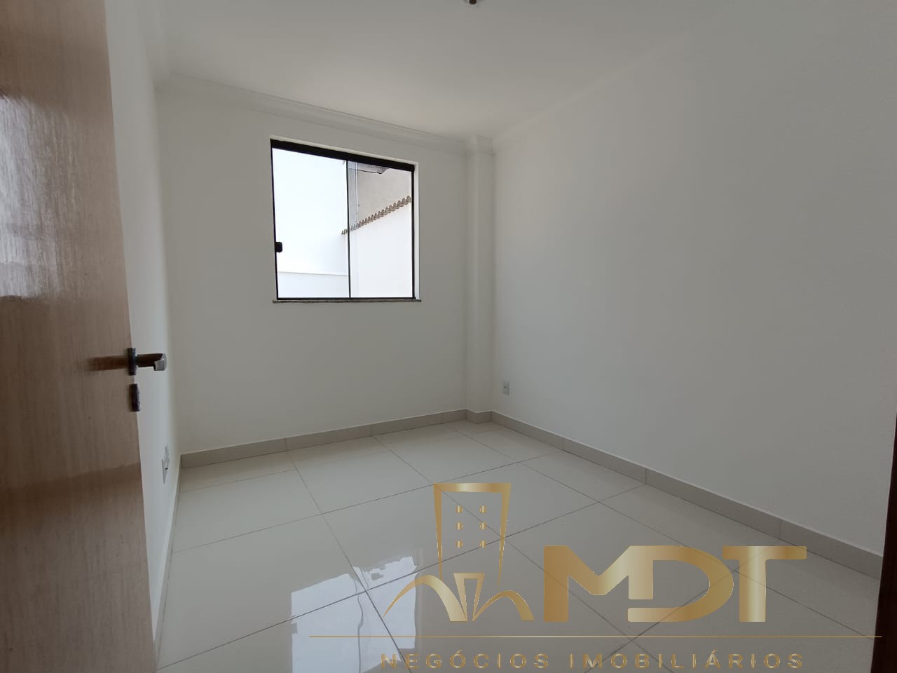 Casa à venda com 2 quartos, 67m² - Foto 5