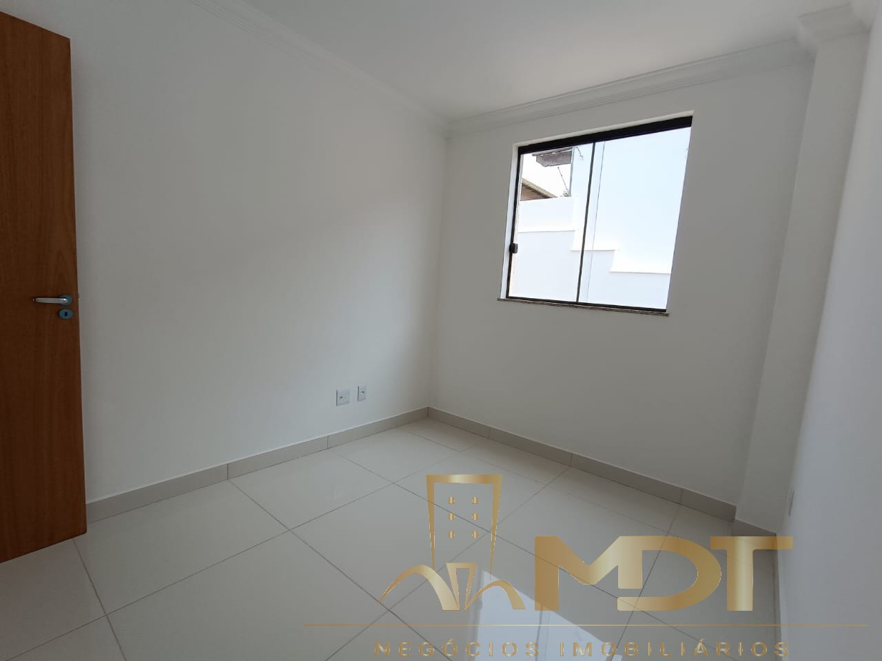 Casa à venda com 2 quartos, 67m² - Foto 12