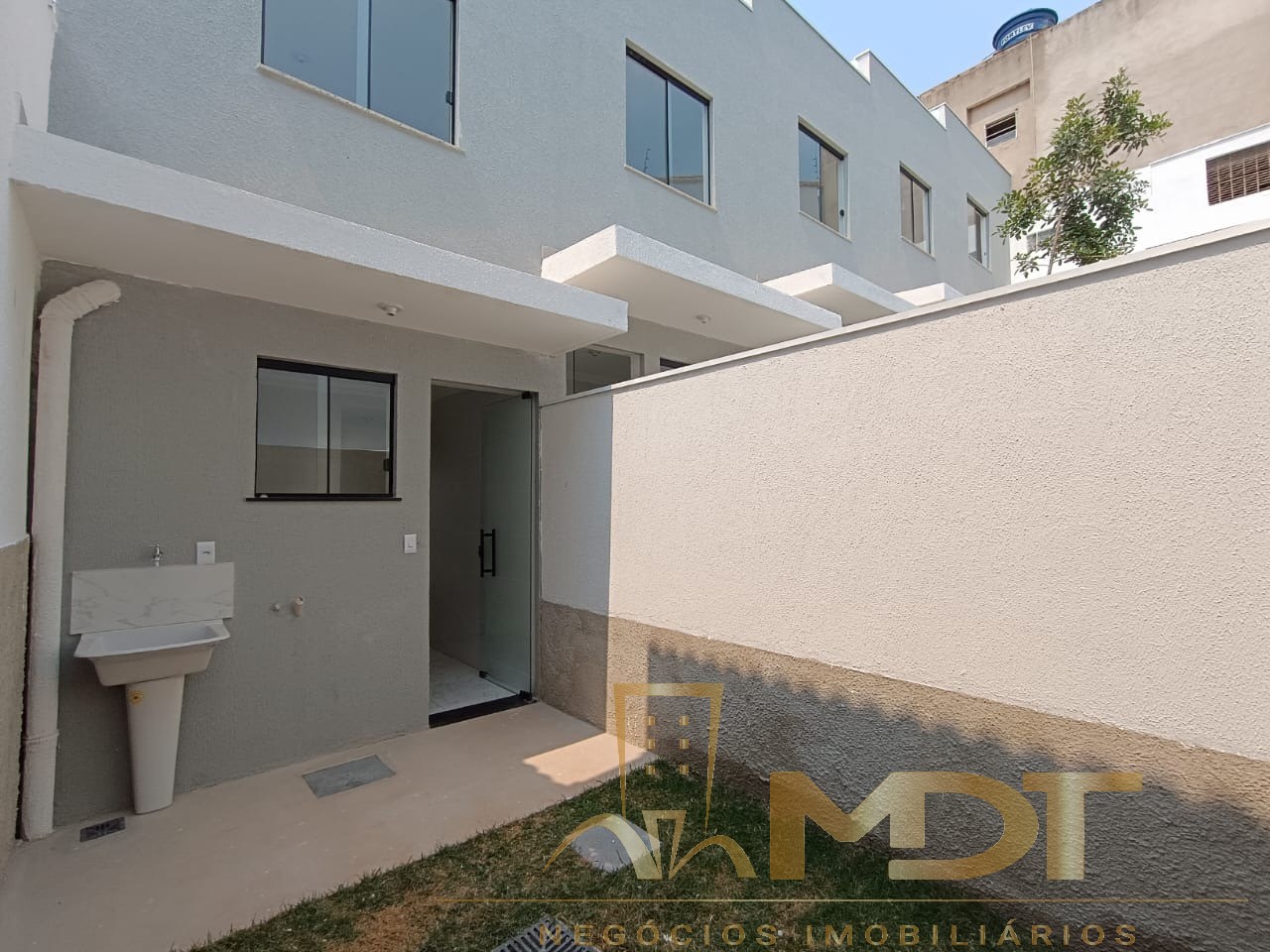 Casa à venda com 2 quartos, 67m² - Foto 15