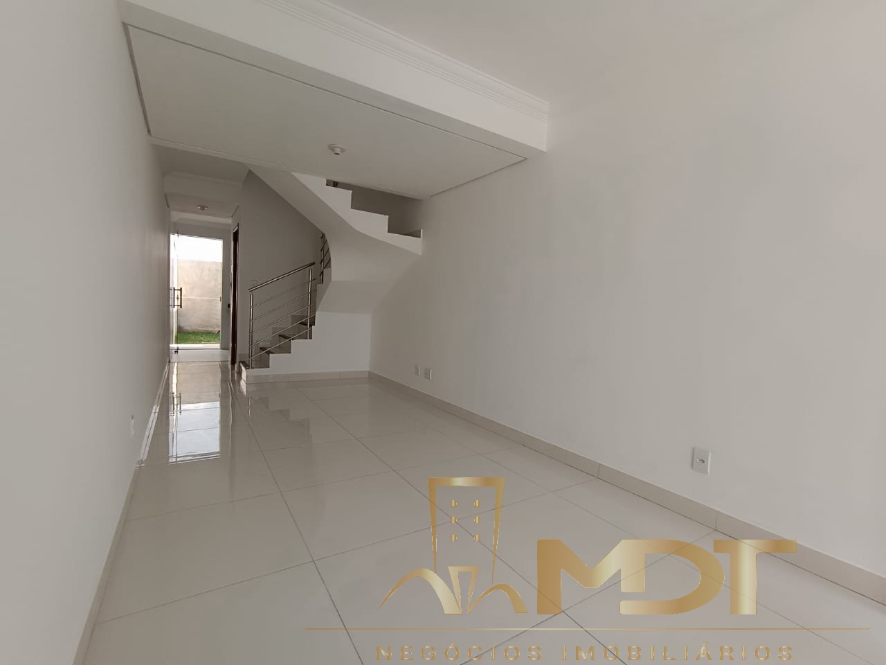 Casa à venda com 2 quartos, 67m² - Foto 18