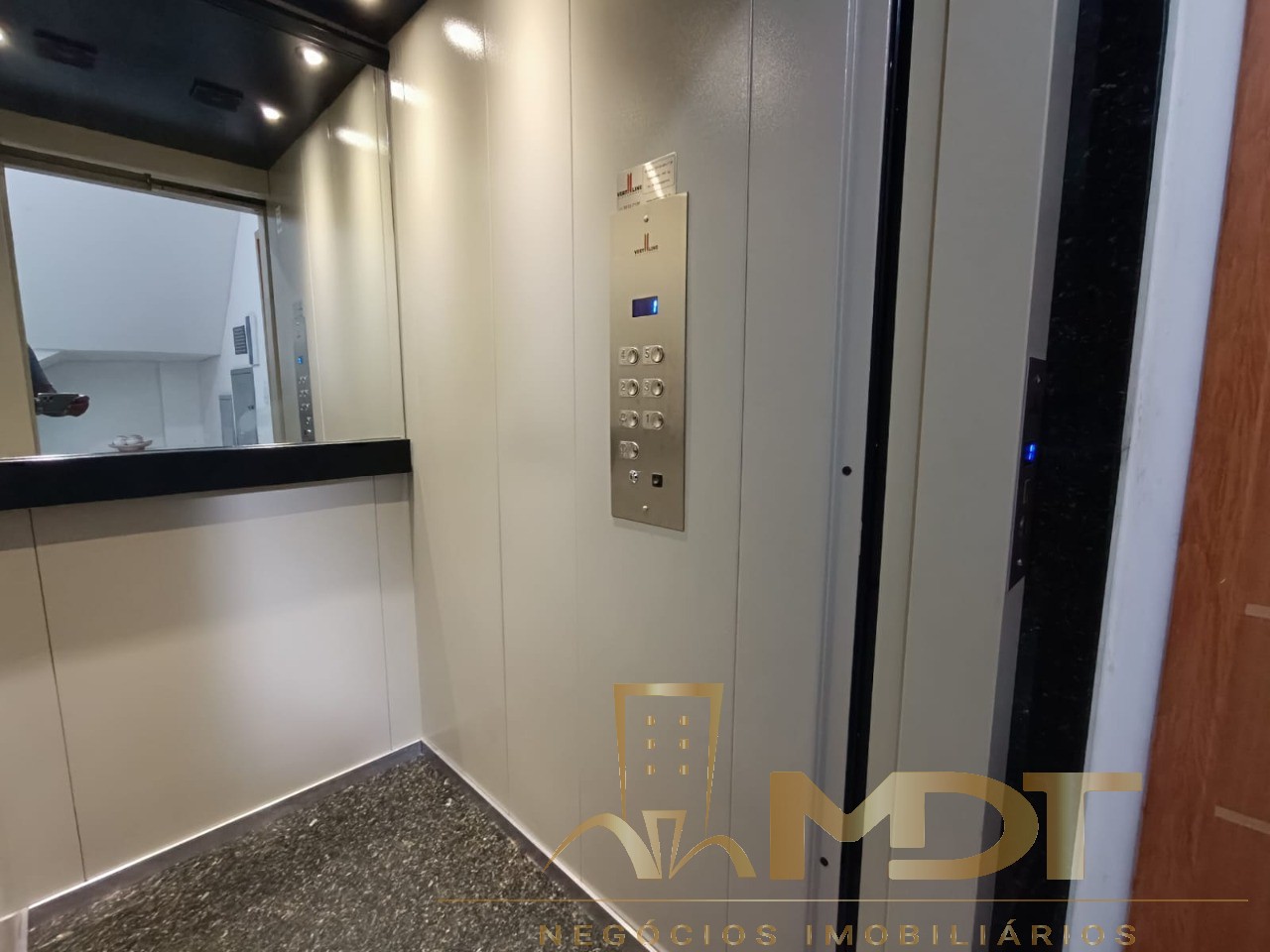 Cobertura à venda com 2 quartos, 64m² - Foto 5