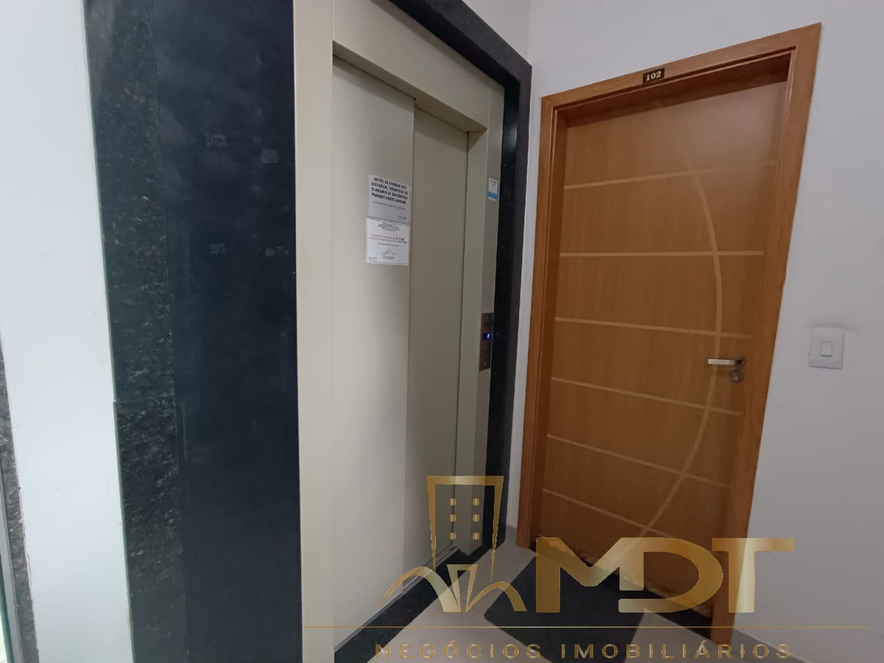 Cobertura à venda com 2 quartos, 64m² - Foto 4