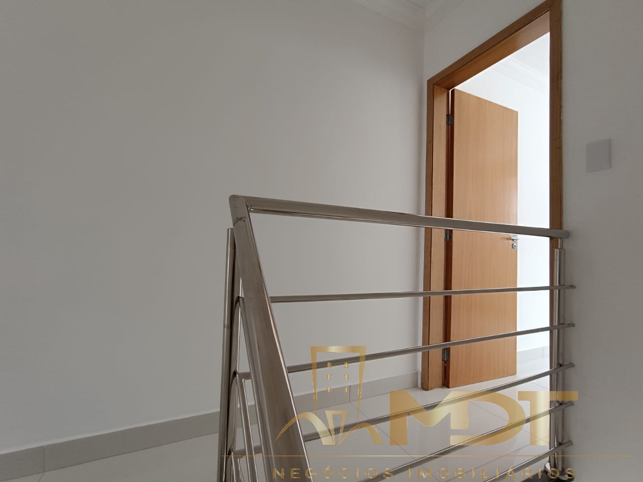 Casa à venda com 2 quartos, 67m² - Foto 13