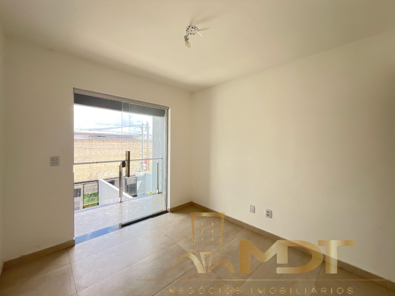 Casa, 2 quartos, 120 m² - Foto 1