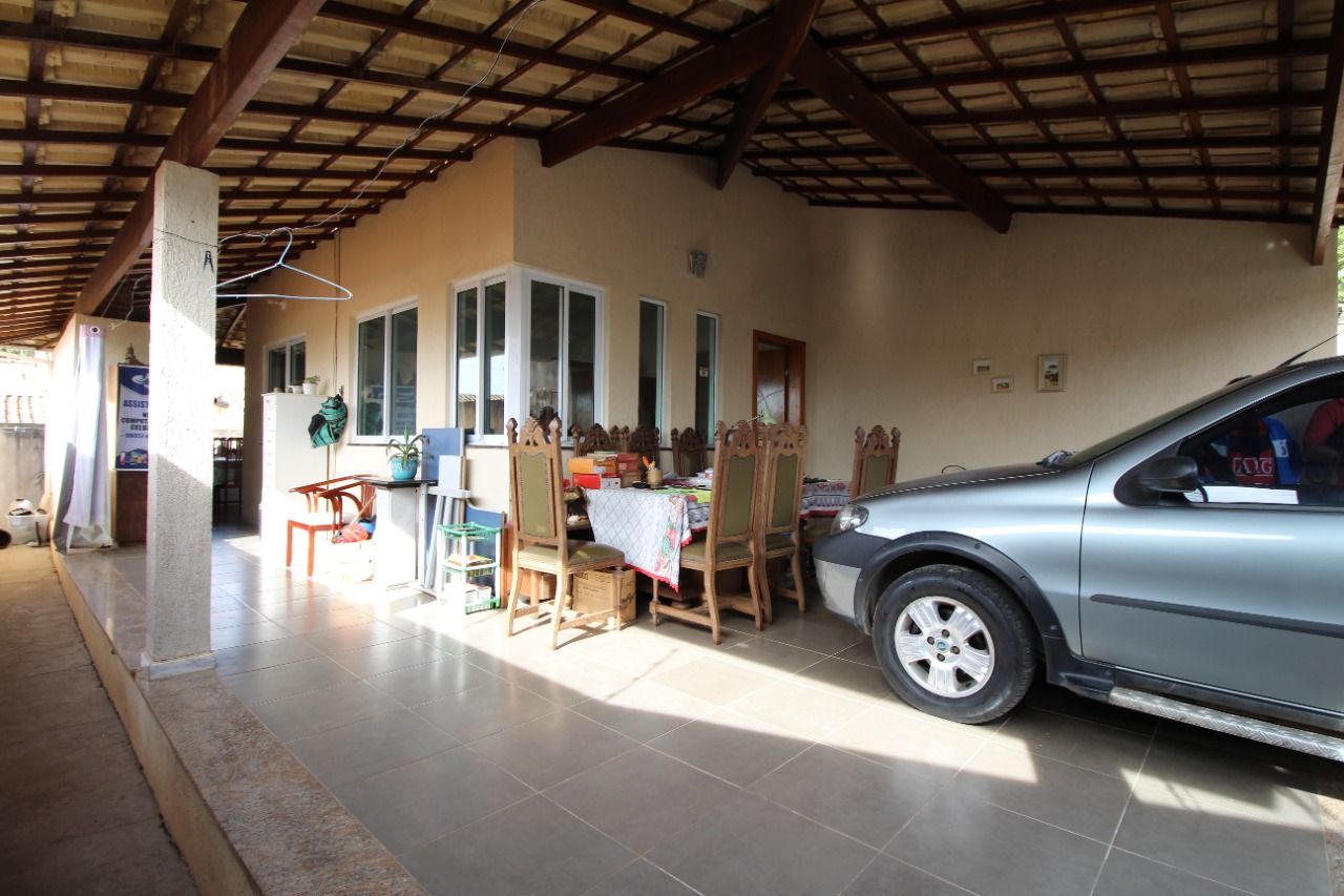 Casa à venda com 3 quartos, 140m² - Foto 1