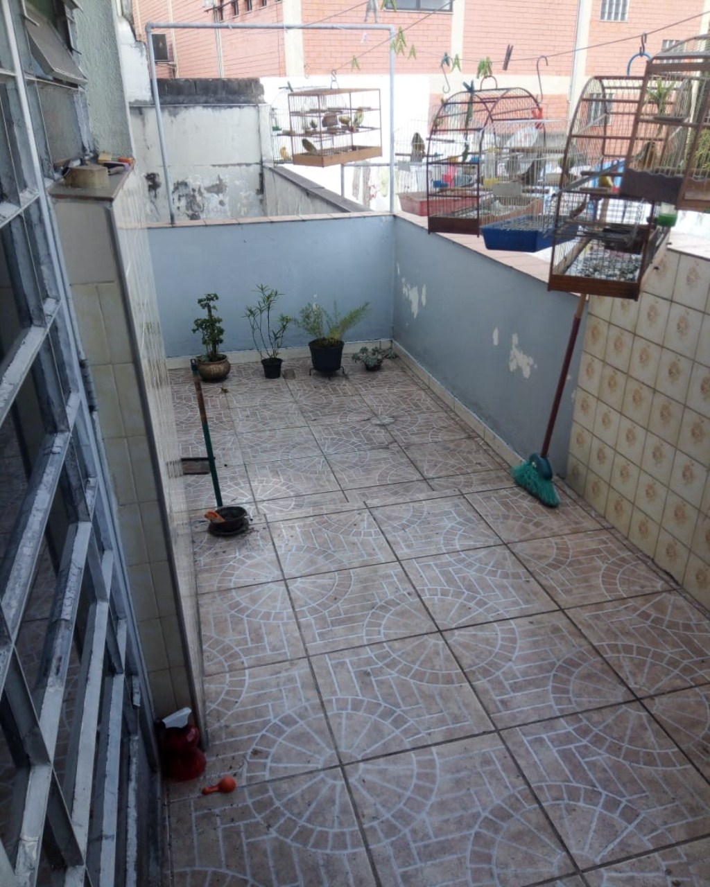 Casa à venda com 4 quartos, 270m² - Foto 2