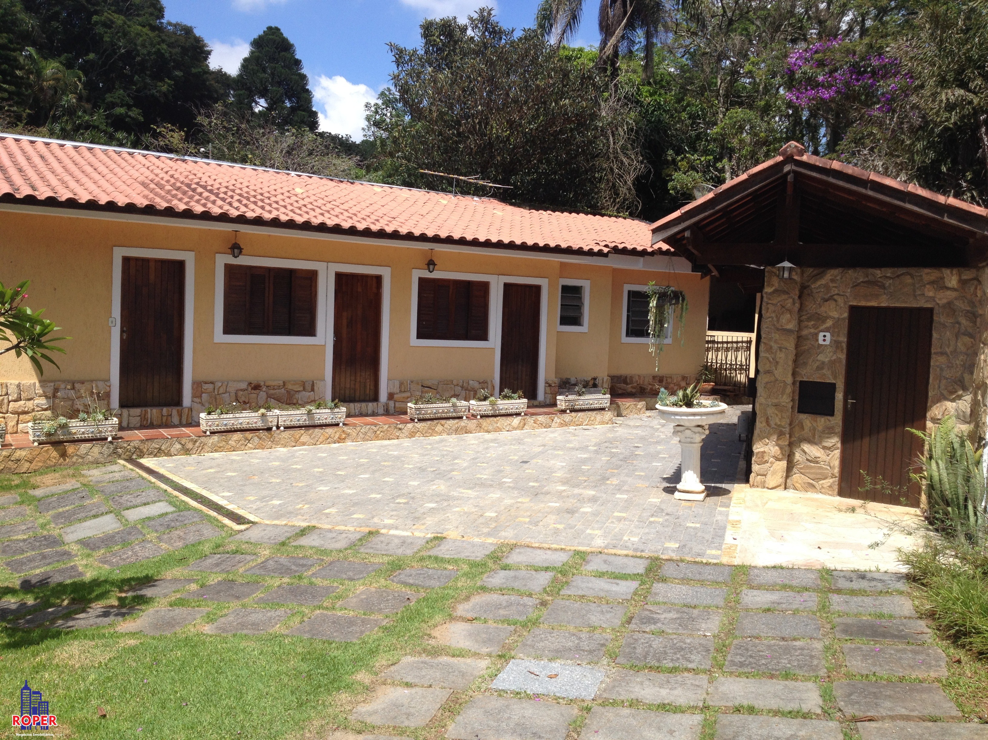 Casa à venda e aluguel com 4 quartos, 1400m² - Foto 6