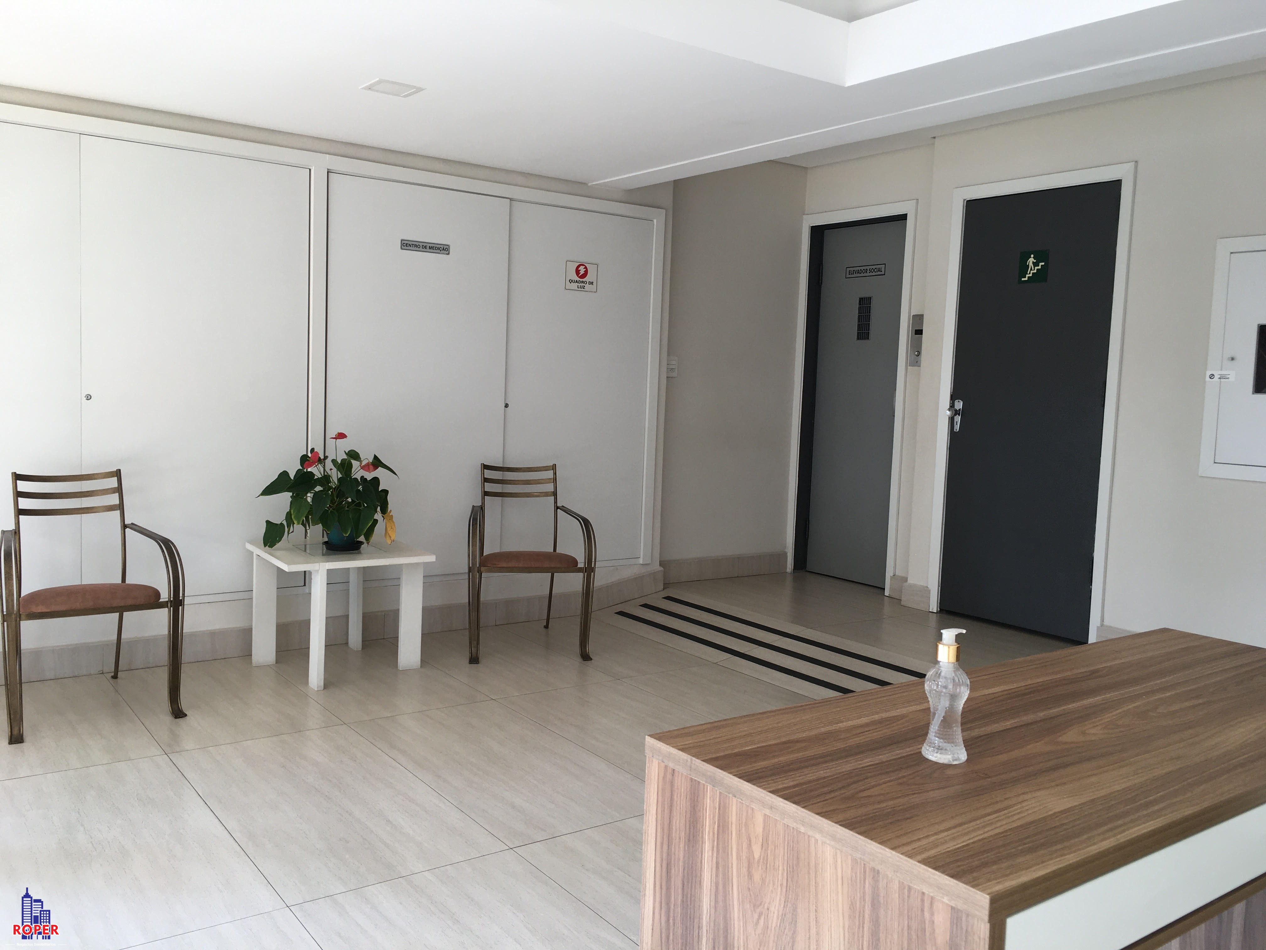 Apartamento à venda com 3 quartos, 75m² - Foto 35